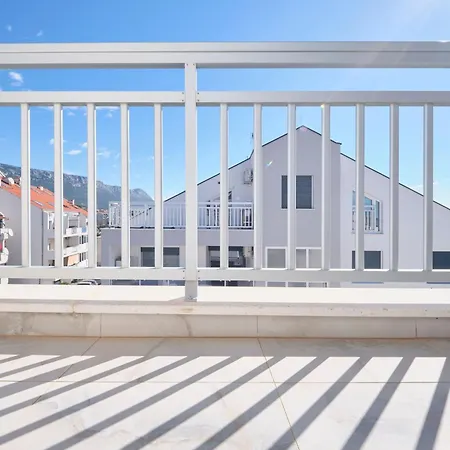 Aquavue Von Litto Apartment Kastela