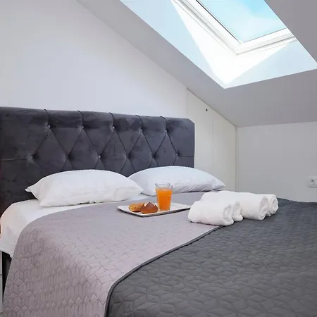 Aquavue Von Litto Apartment