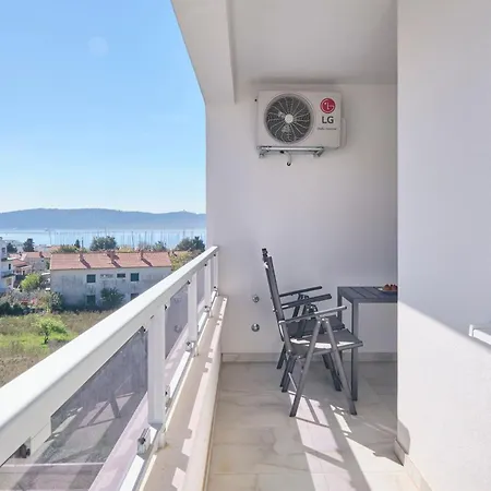 Apartment Aquavue Von Litto Kastela